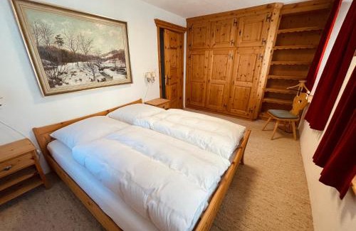 La Punt-Chamues-ch Apartment | Chesa Coronella