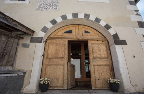 Zuoz House | Chesa Paulina: Grosszügiges Engadinerhaus vom 1550