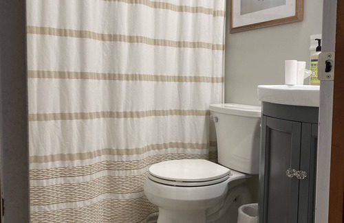 Reedville House | Chesapeake Bay Beach Cottage