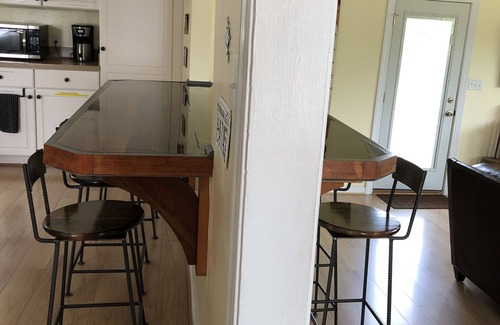 Foster House | Chesapeake Bay Waterfront: Kayaks, Fire Pit, Wifi, Bikes, Dog-friendly