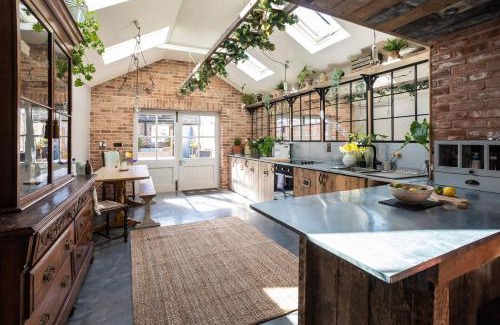 Nantwich House | Cheshire Boutique Bathhouse