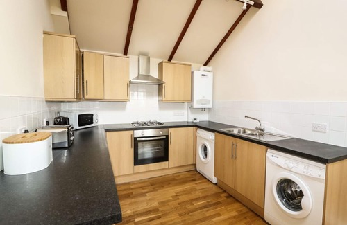 Tattenhall Cottage | CHESHIRE CHEESE COTTAGE, romantic, with hot tub in Tattenhall