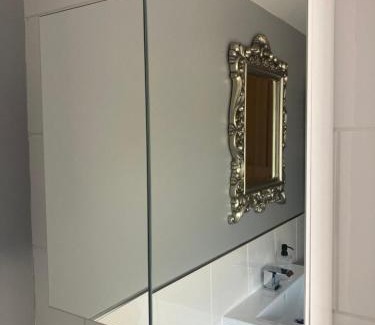 Crewe House | Cheshire Home Stays