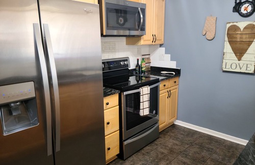 Rochester House | Cheshire House/Family Home, Fenced Yard, Pet Friendly, 2 mi from Mayo Clinic