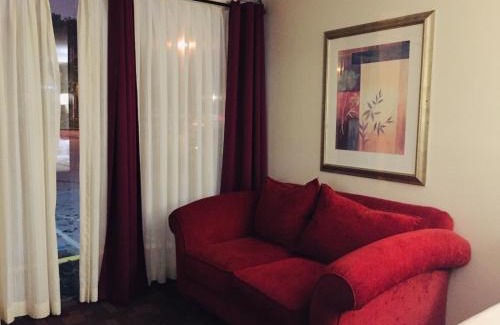 Morningside-Lenox Park Hotel | Cheshire Motor Inn