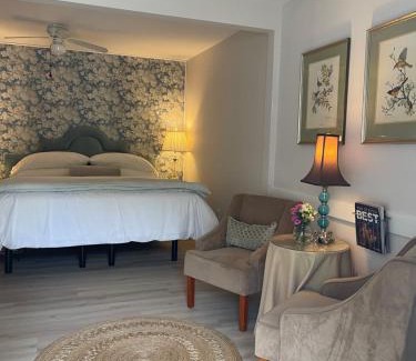 Columbia Bed & Breakfast | Chesnut Cottage Inn Bed & Breakfast