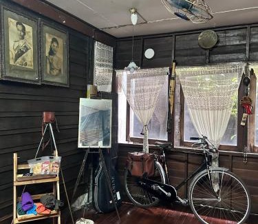Wat Bowon Niwet House | Chest's Place