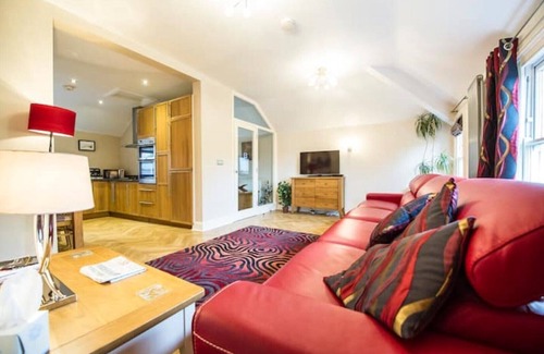 Chester Apartment | Chester Apartments (Apt B)