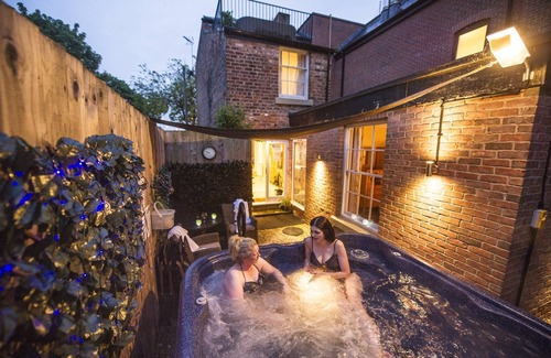 Chester Apartment | Chester Apartments