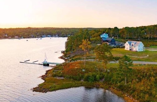 Middle River House | Chester Oceanfront Luxury Villa