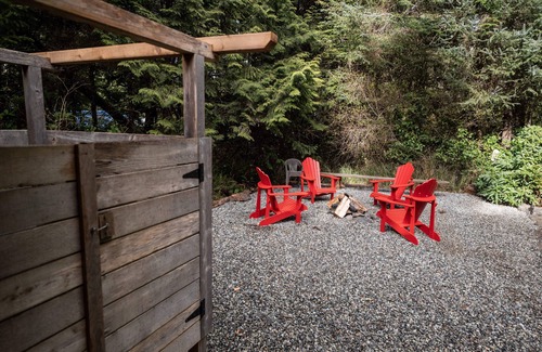 Tofino House | Chesterman Beach Paradise is a short walk from our sunny deck. Read our reviews!