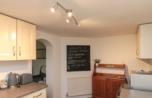Staxton Cottage | CHESTNUT COTTAGE, pet friendly, country holiday cottage in Filey