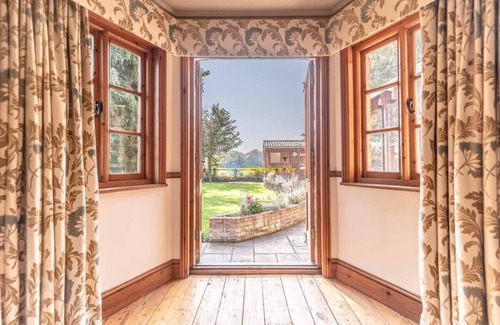 Maidenhead House | CHESTNUT COTTAGE ❤ WINDSOR COUNTRYSIDE ESCAPE