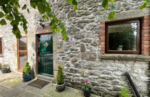 Bonsall House | Chestnut Farm Holiday Cottages