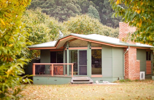 Narbethong Cottage | Chestnut Glade Nanking