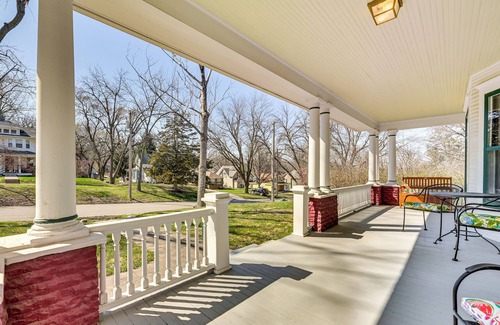 Atlantic Cottage | 'chestnut Hill' Vintage Farmhouse w/Deck & Yard