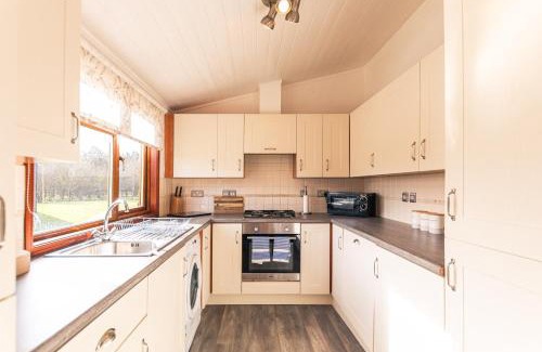 Malton Cabin | Chestnut Lodge With Hot Tub