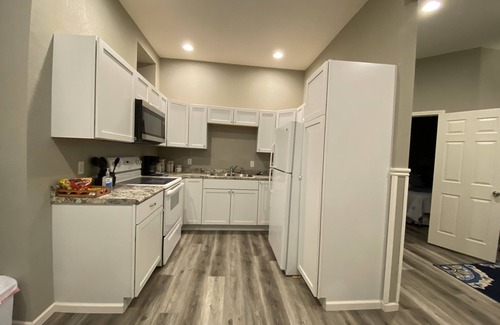 Osceola Apartment | Chestnut on the square, unit B