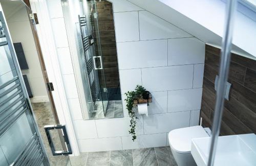 Ossett Apartment | Chestnut Retreat