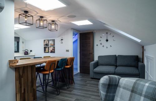 Ossett Apartment | Chestnut Retreat