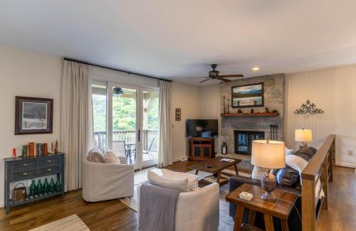 Blowing Rock House | Chetola: Camelia 2