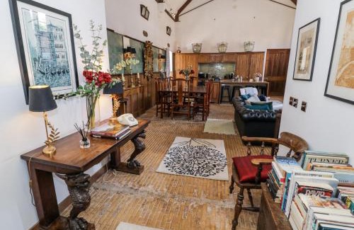 Amerton House | Chetwynd Lodge