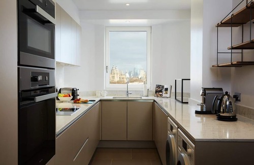 Courtfield Apartment | Cheval Gloucester Park at Kensington