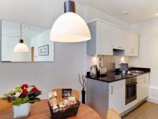 South Kensington Apartment | Cheval Harrington Court at South Kensington