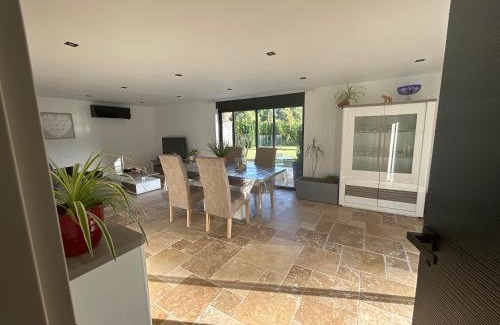 Saint-Eloi House | Chez Anabelle