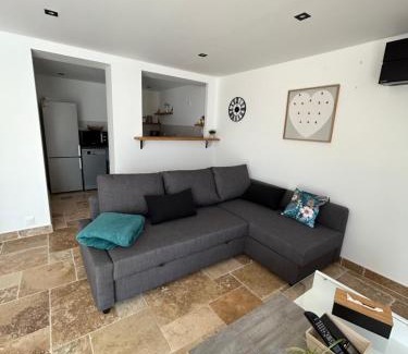 Saint-Eloi House | Chez Anabelle