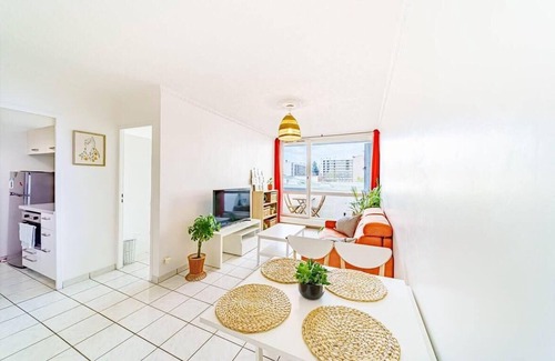 Republique - Tolstoi Apartment | Chez Anatole - Charming 4 People - Gratte Ciel