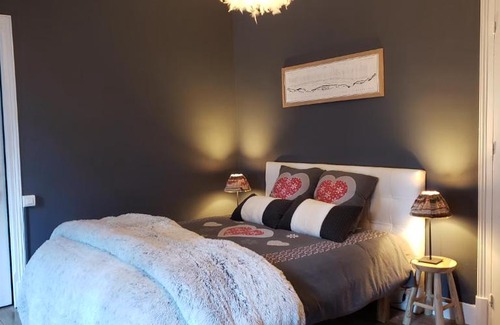 Cierp-Gaud House | Chez Anne, Maison cosy avec spa, billard et Jardin