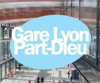 Decines-Charpieu Apartment | Chez Annick, studio proche tram, Groupama Stadium, LDLC Arena