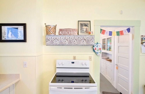 Dunsmuir House | Chez Belinda