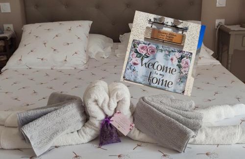 Sorgues Bed & Breakfast | Chez Brigitte Chambre d hôtes avec cour privative,piscine,