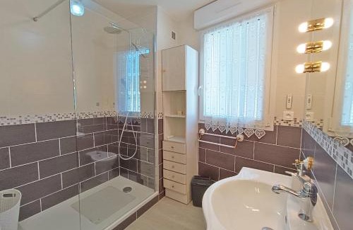 Bagneres-de-Luchon Apartment | Chez Céleste, Luchon centre, T2 bis, 4 personnes