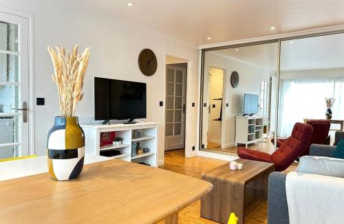 Adamville Apartment | Chez Carnot Centre d'Adamville