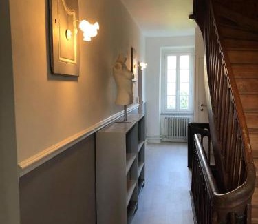 Le Fossat House | Chez Celine et Philippe Chambre atelier dans propriété de charme avec piscine