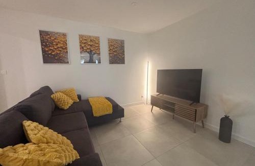 Bizanet Apartment | Chez Cricri, modern accommodation