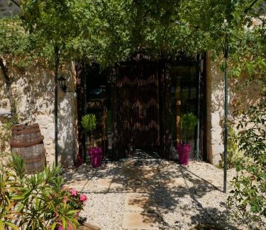 Montbron House | chez daisy