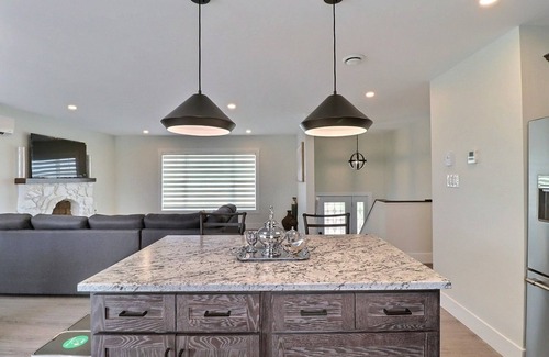 Grand-Digue House | Chez E&H – A Breezy Blend of Charm & Seaside Comfort