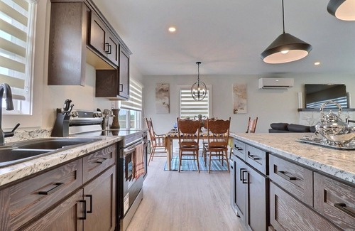 Grand-Digue House | Chez E&H – A Breezy Blend of Charm & Seaside Comfort