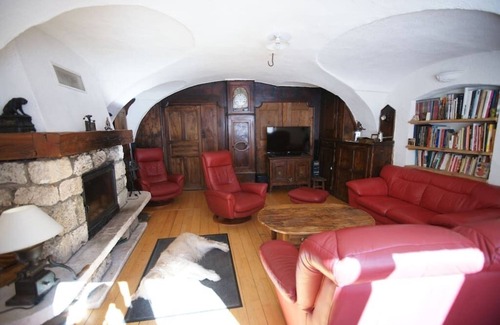 Villar-d'Arene House | Chez Jean Pierre - Bedroom in a 17th century house - n ° 4