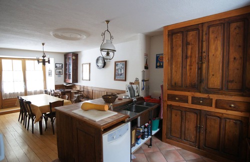 Villar-d'Arene House | Chez Jean Pierre - Couple room in a 17th century house - n ° 1