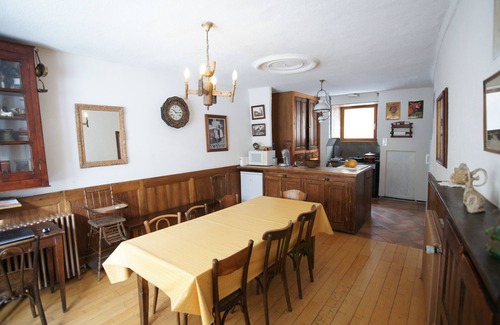 Villar-d'Arene House | Chez Jean Pierre - Couple room in a 17th century house - n ° 1