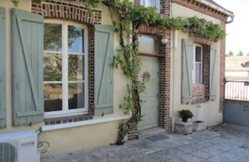 Fontaine-Fourches House | Chez Kristina