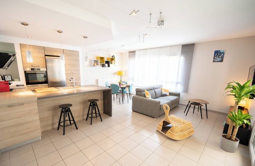 Leon Blum - Bon Coin Apartment | Chez Léon - Métro, Bus, Double box, 6 People