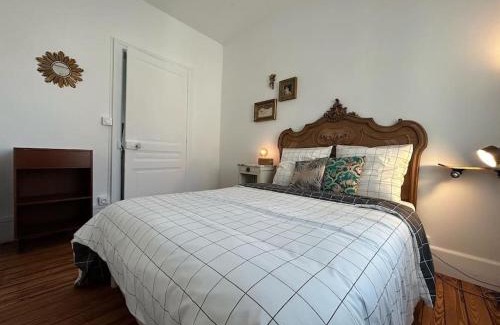 Cosne-Cours-sur-Loire Apartment | Chez La Vieille Dame