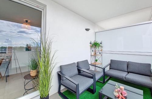 Plaine des Bouchers Apartment | Chez Lady Mag - Neuf - Confort - Parking - Proche centre-ville - Tram