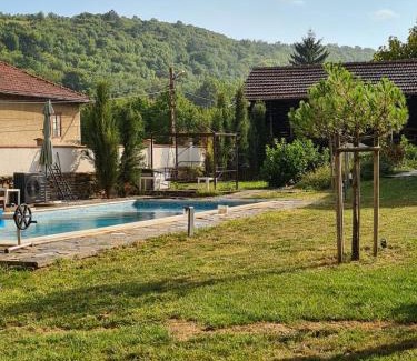 Balkan Mountains House | Chez le Colonel Pool House